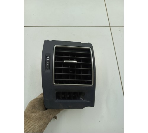 Дефлектор воздушный левый