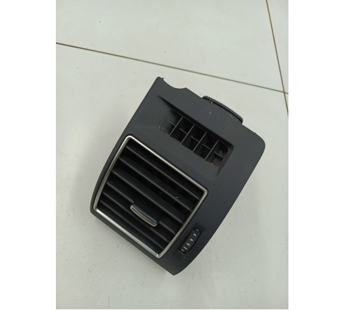 Дефлектор воздушный левый