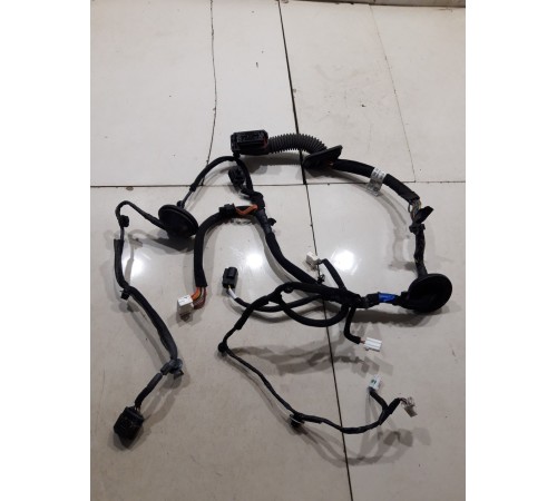 Электропроводка двери (передняя левая)