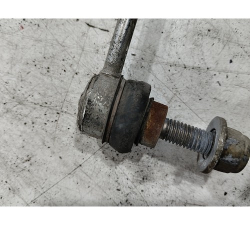 Стойка стабилизатора передняя левая