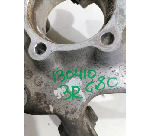 Кулак поворотный,задний правый