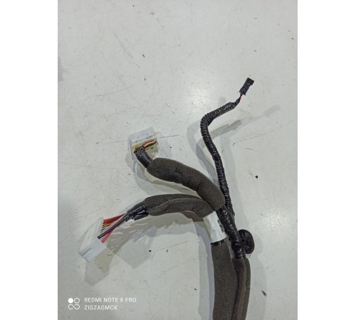 Электропроводка двери (передняя правая)