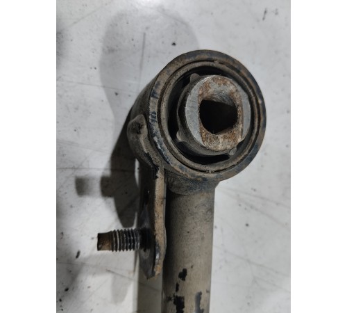 Рычаг подвески(задний правый)