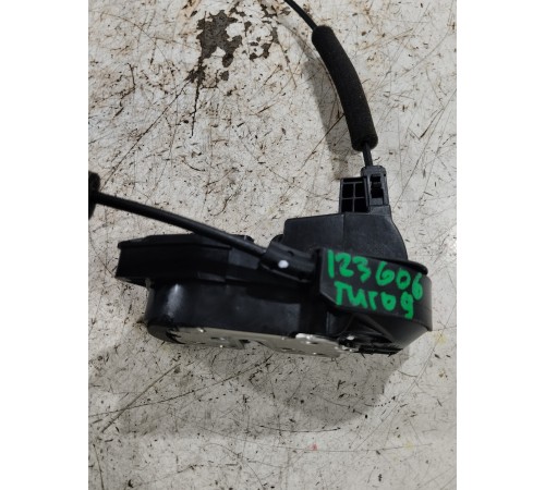 Замок двери передний правый