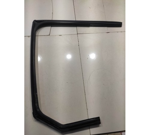 Уплотнитель стекла двери (задний левый внутренний)