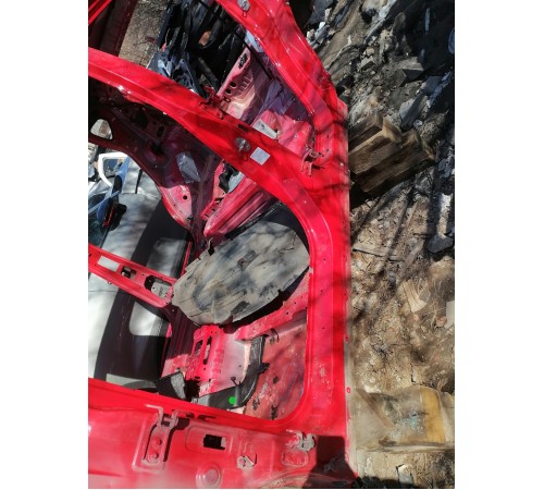 Порог с центральной стойкой левый