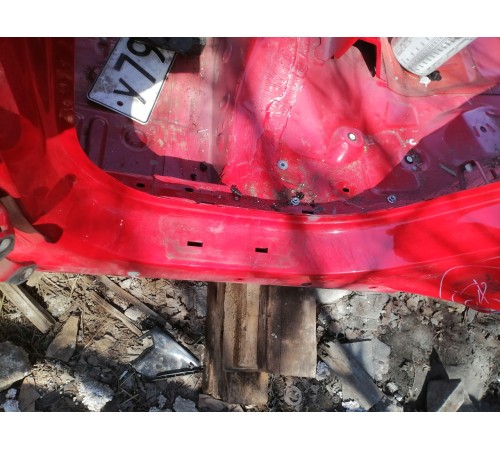 Порог с центральной стойкой левый