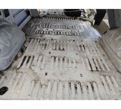 Пол задней части кузова