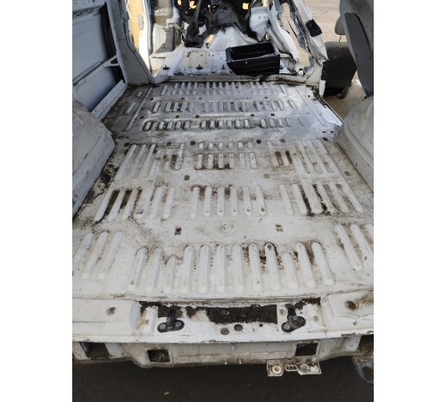 Пол задней части кузова