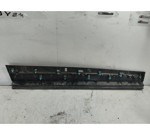 Накладка двери передняя левая