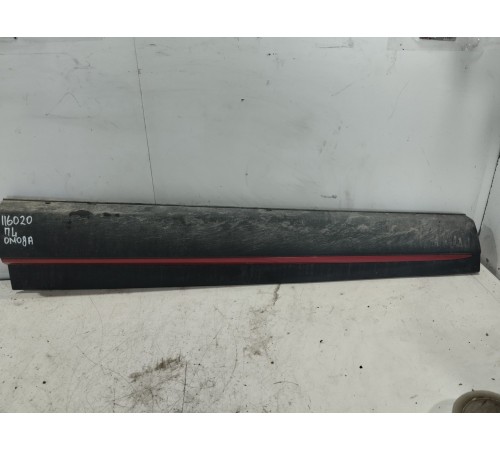 Накладка двери передняя левая