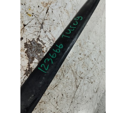 Уплотнитель порога нижний