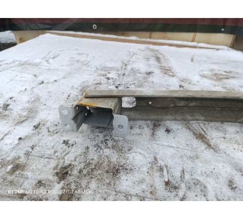 Усилитель заднего бампера