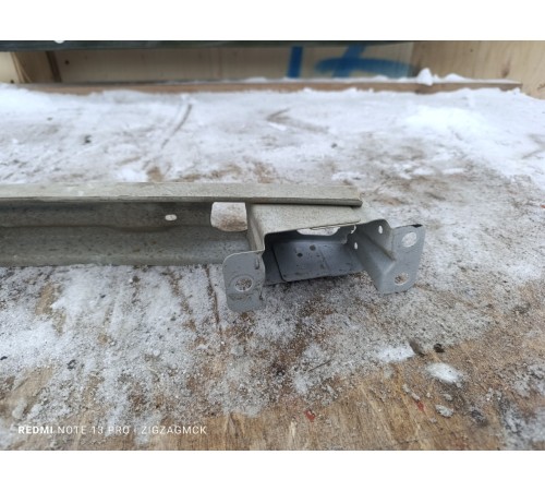 Усилитель заднего бампера