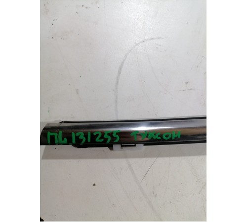 Уплотнитель стекла передний левый (наружный)