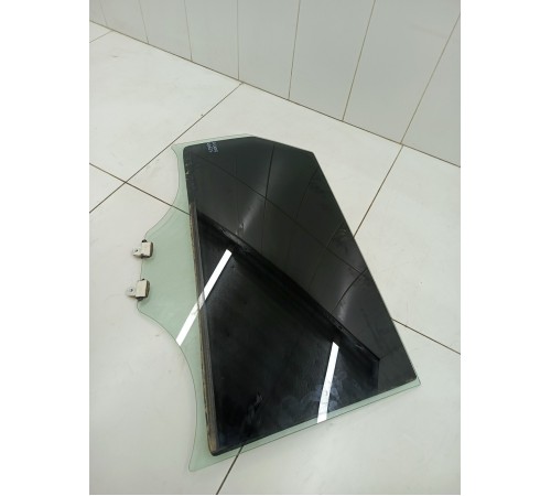 Стекло двери заднее правое