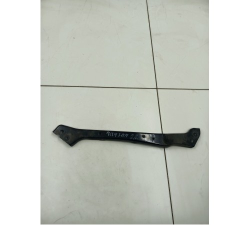 Кронштейн передней панели правый