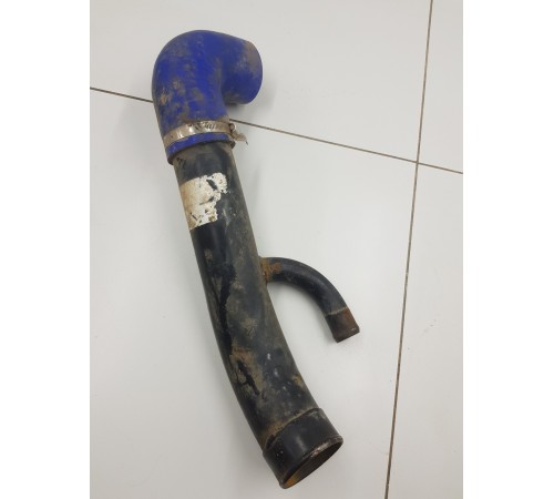 Патрубок системы охлаждения