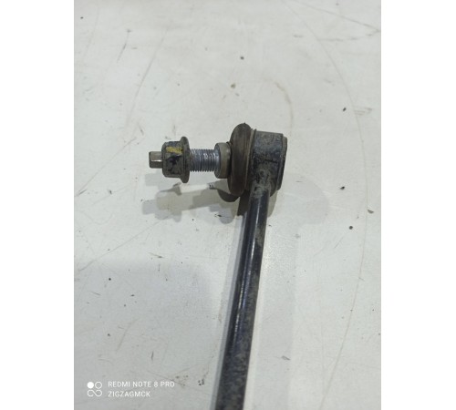 Стойка стабилизатора (передняя)