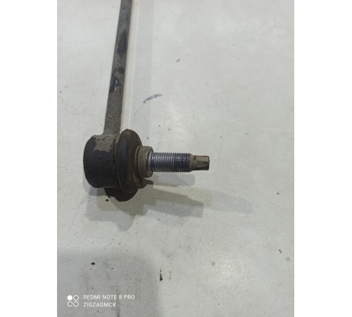 Стойка стабилизатора (передняя)