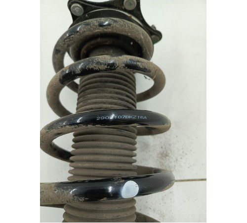 Амортизатор подвески передний левый в сборе