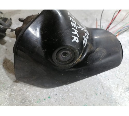 Камера зеркала заднего вида правая