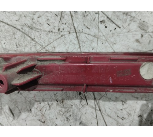 Отражатель заднего бампера правый