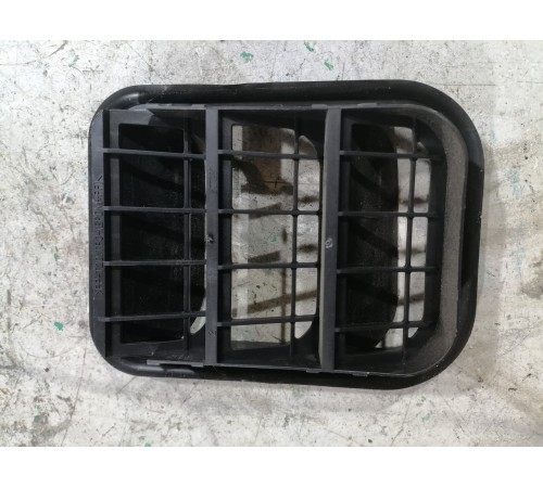 Решетка вентиляционная задняя