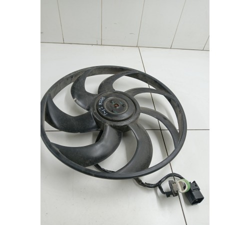 Вентилятор охлаждения двигателя