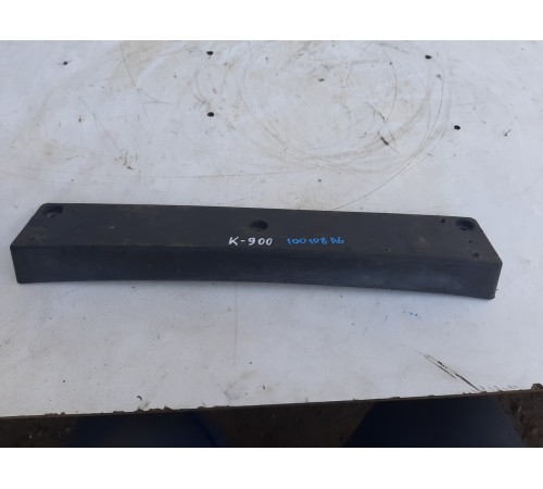 Площадка крепления номерного знака передняя