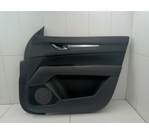 Обшивка двери передняя правая