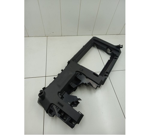 Накладка торпедо правая под бардачок