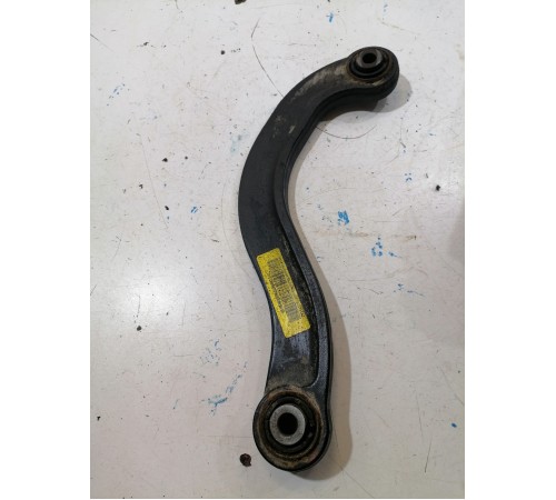 Рычаг задний правый верхний
