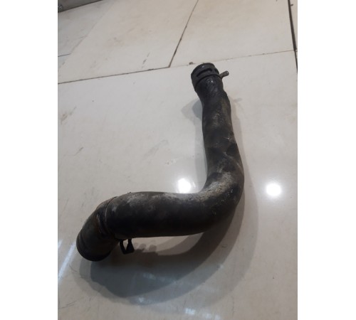 Патрубок системы охлаждения