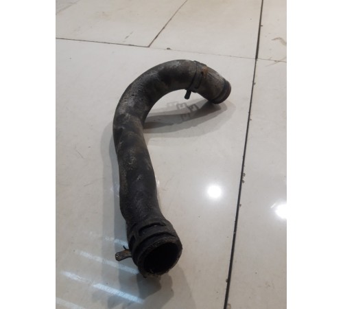 Патрубок системы охлаждения