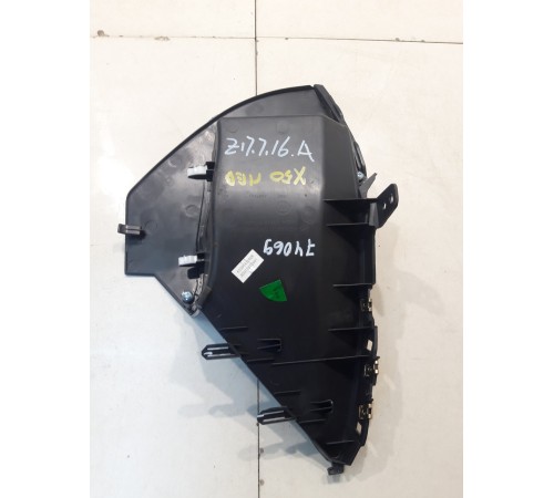 Накладка центральной консоли (левая)