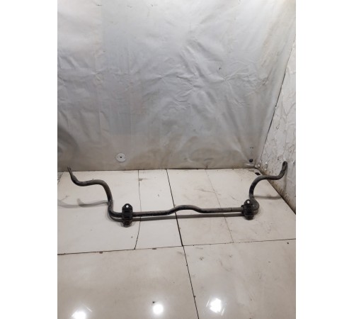 Стабилизатор передний