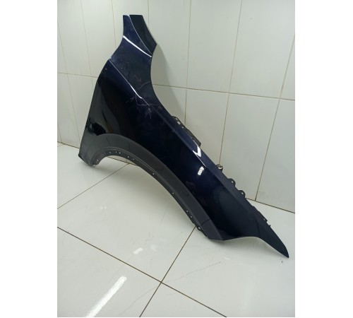 Крыло переднее правое