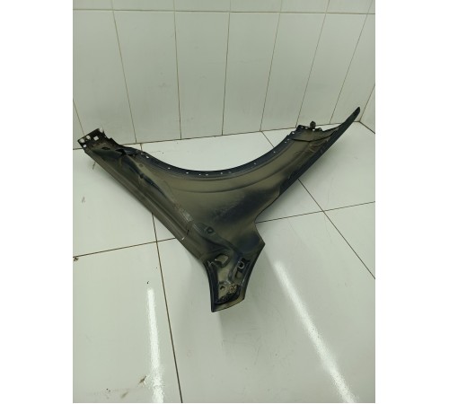 Крыло переднее правое