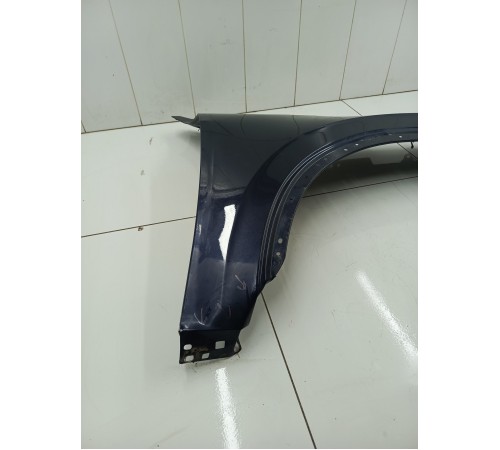 Крыло переднее правое