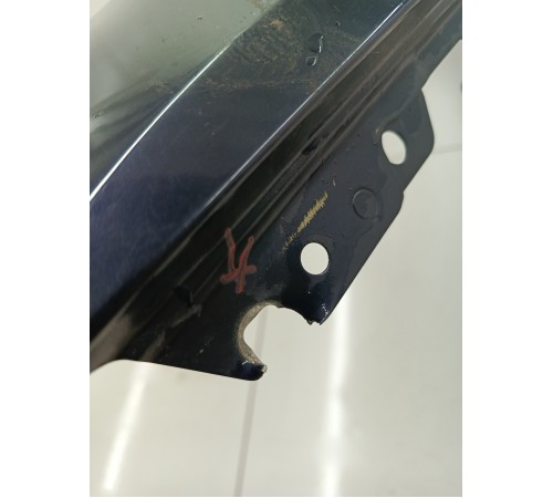 Крыло переднее правое