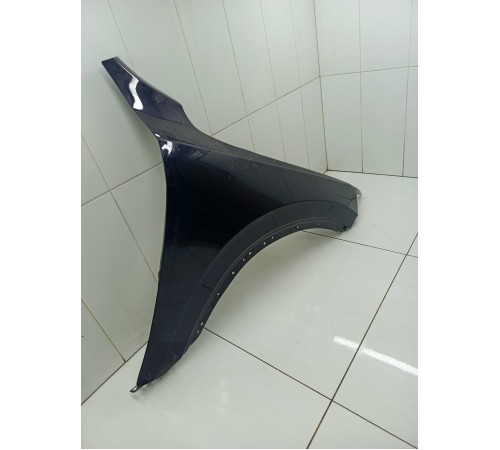 Крыло переднее правое