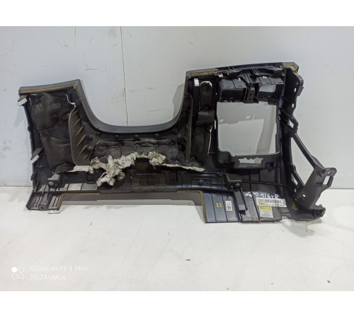 Накладка торпедо нижняя левая