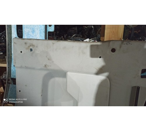 Панель кузова боковой отделки левая