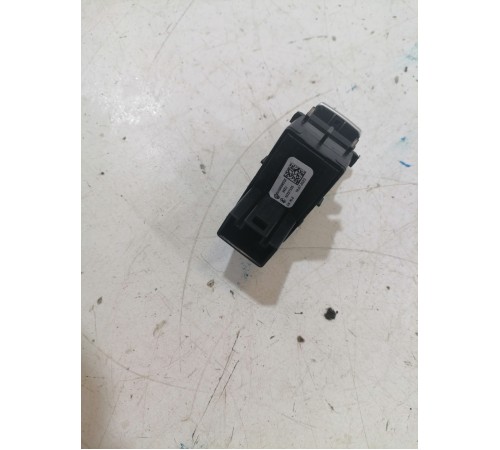 Кнопка стеклоподьемника