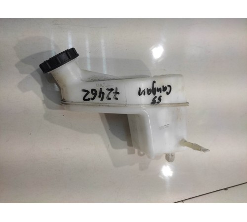 Бачок главного тормозного цилиндра