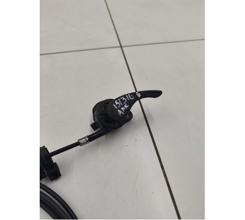 Рычаг открывания лючка бензобака с тросиком