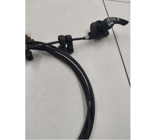 Рычаг открывания лючка бензобака с тросиком