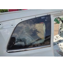 Глухое стекло заднее правое