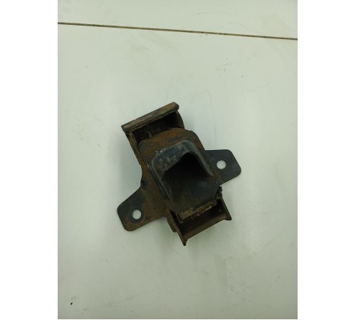 Опора двигателя передняя левая